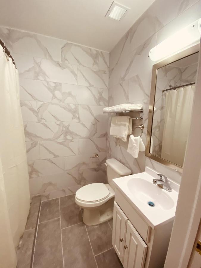 Quality Inn New York Bagian luar foto
